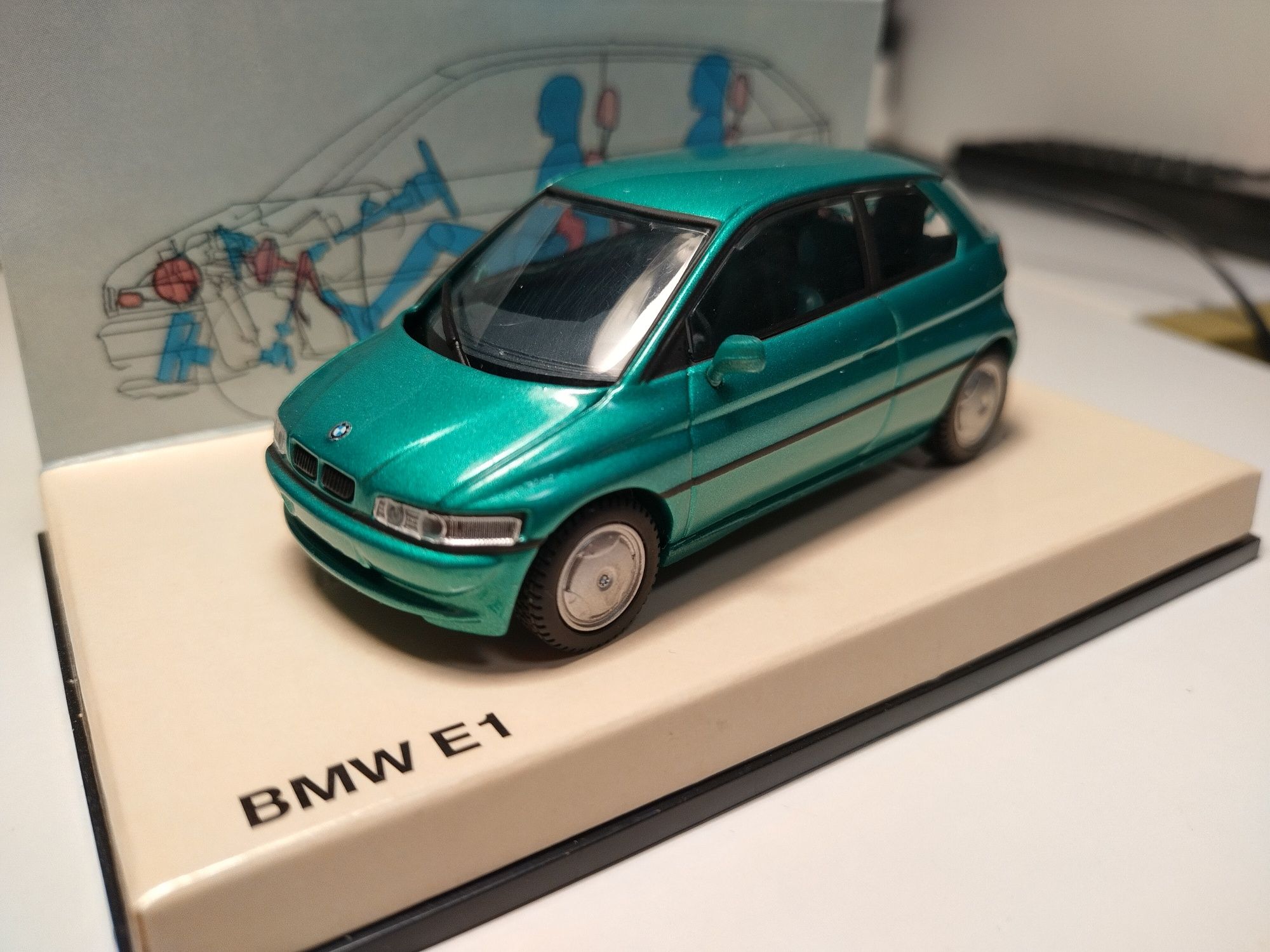 BMW E1 1:43 Minichamps