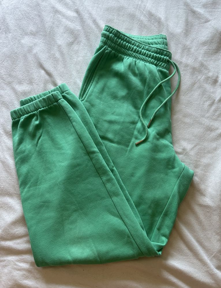Zielone dresy H&M M
