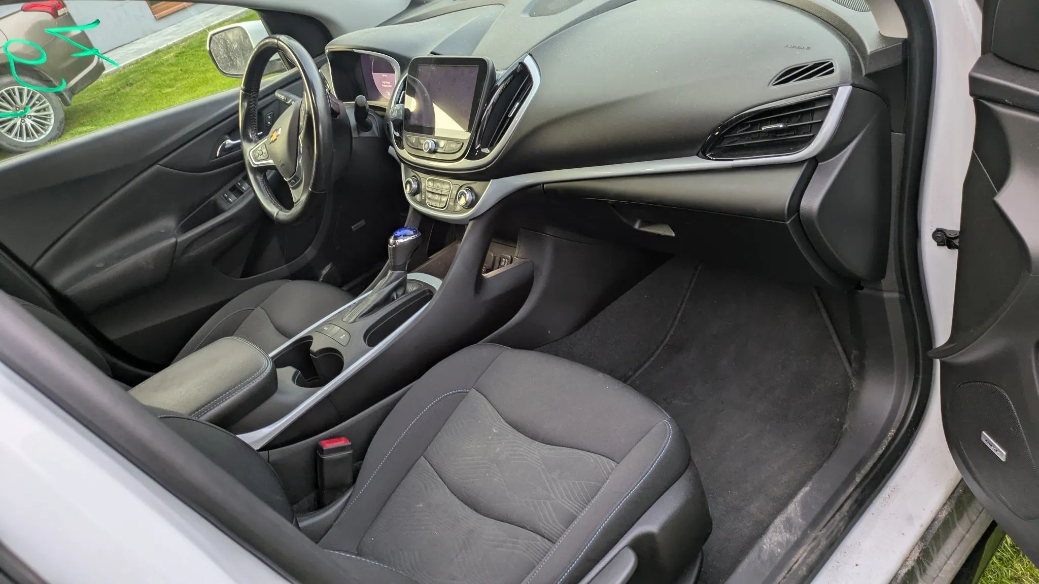 Chevrolet Volt 1.5 rocznik 2019 przebieg 101 tyś km hybryda PLUG-IN