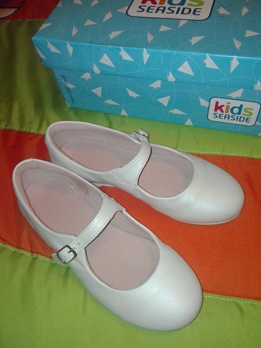 Sapato beje número 30 de menina