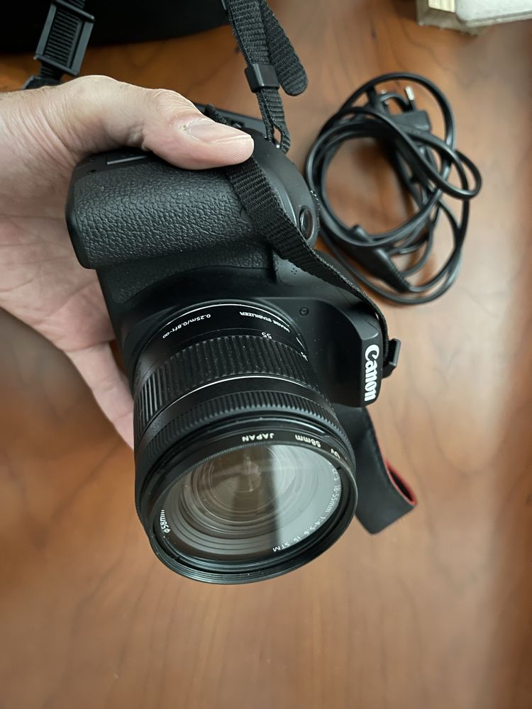Canon 800D + objetiva 18-55 mm