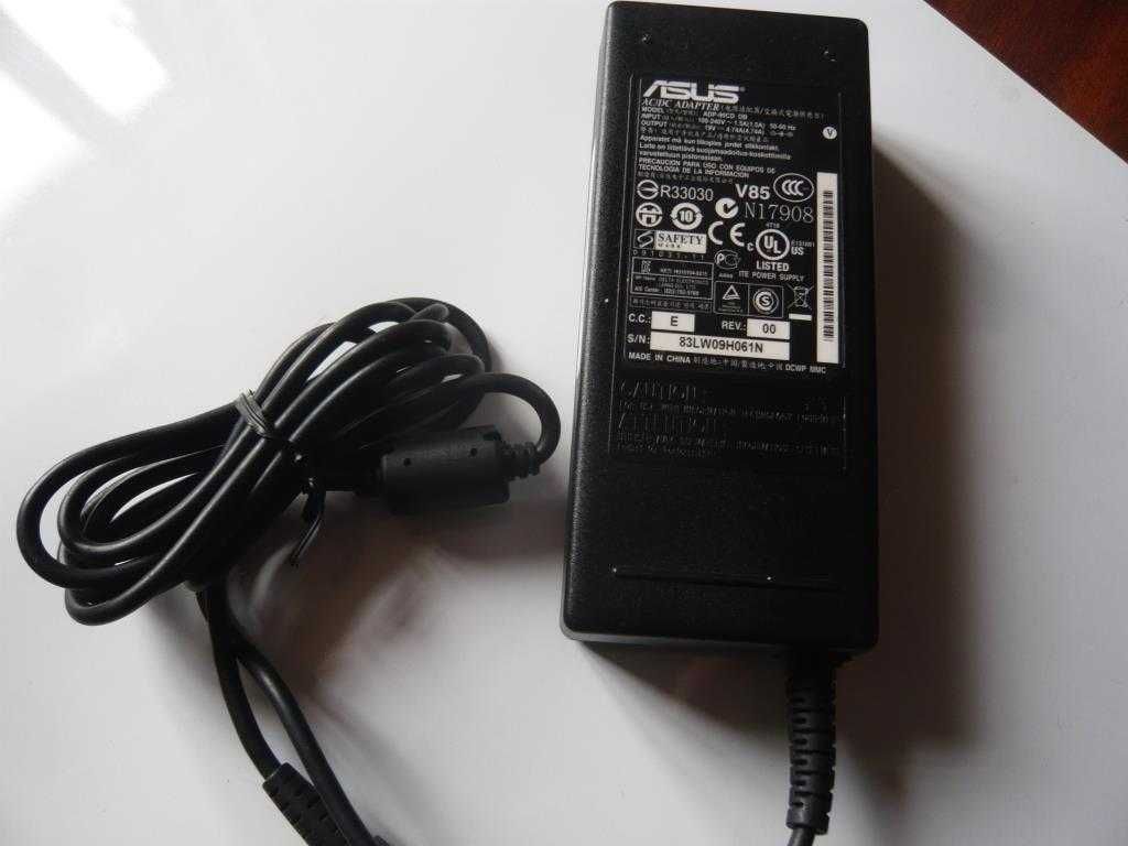 Carregador original Asus ADP-90CD (19V; 4,74A)