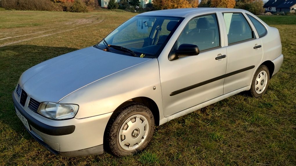 Seat Cordoba 1,4 8V LPG OC- pół roku/PT rok