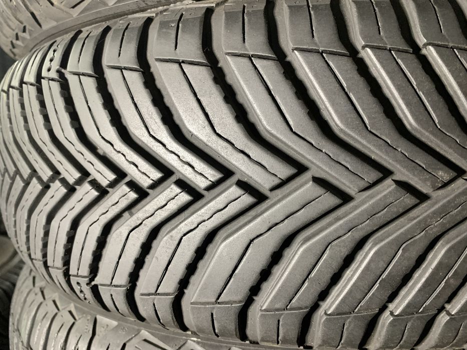 Комлект шин б/у всесезонні 195/65 15 Michelin Cross Climat Комплект