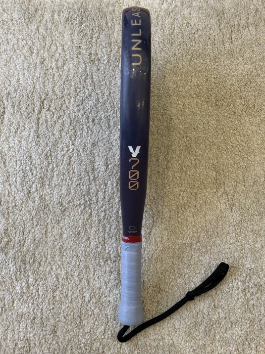 Raquete Padel VOLT 700 V4