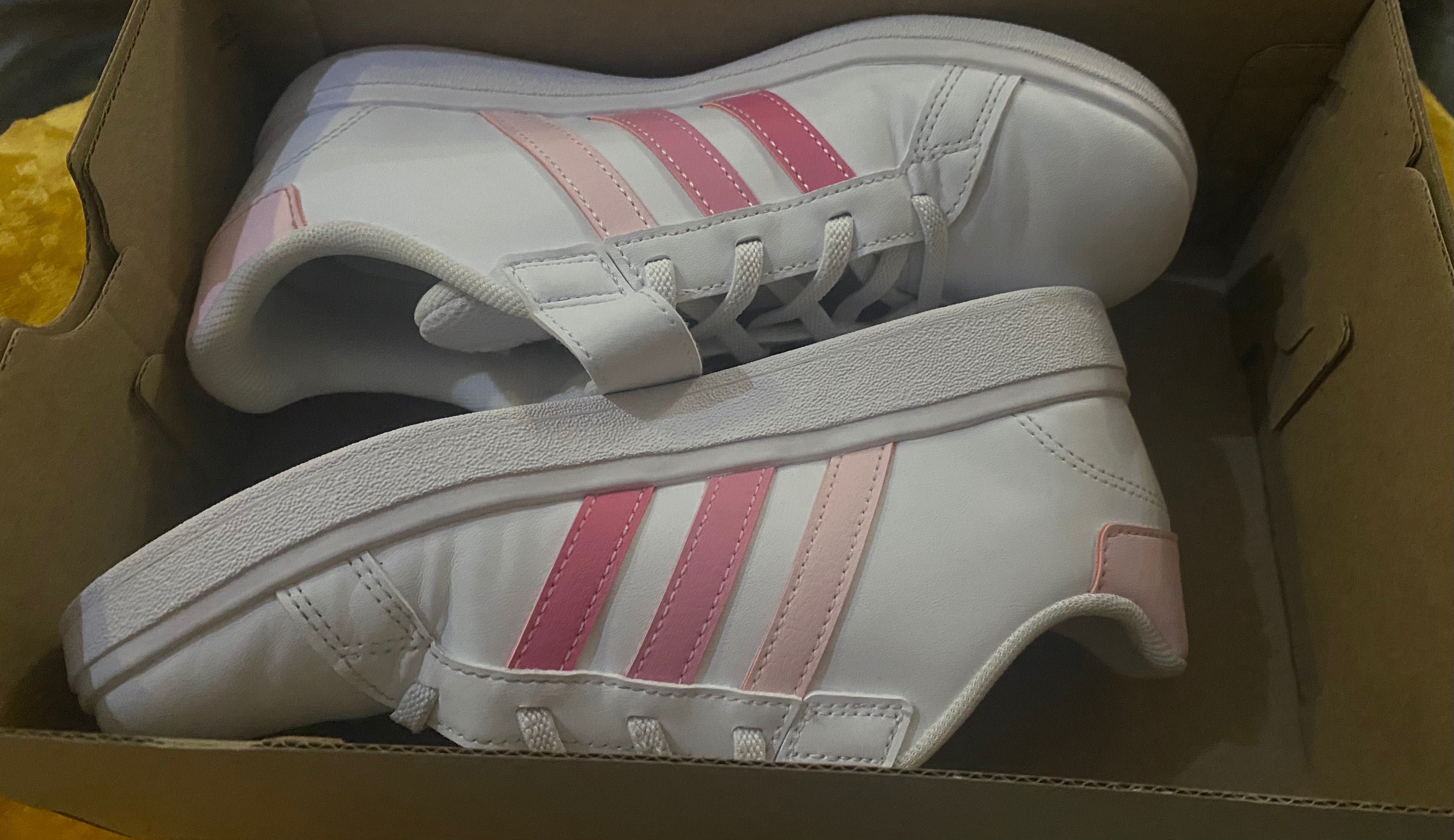 Sapatilhas Adidas novas 35