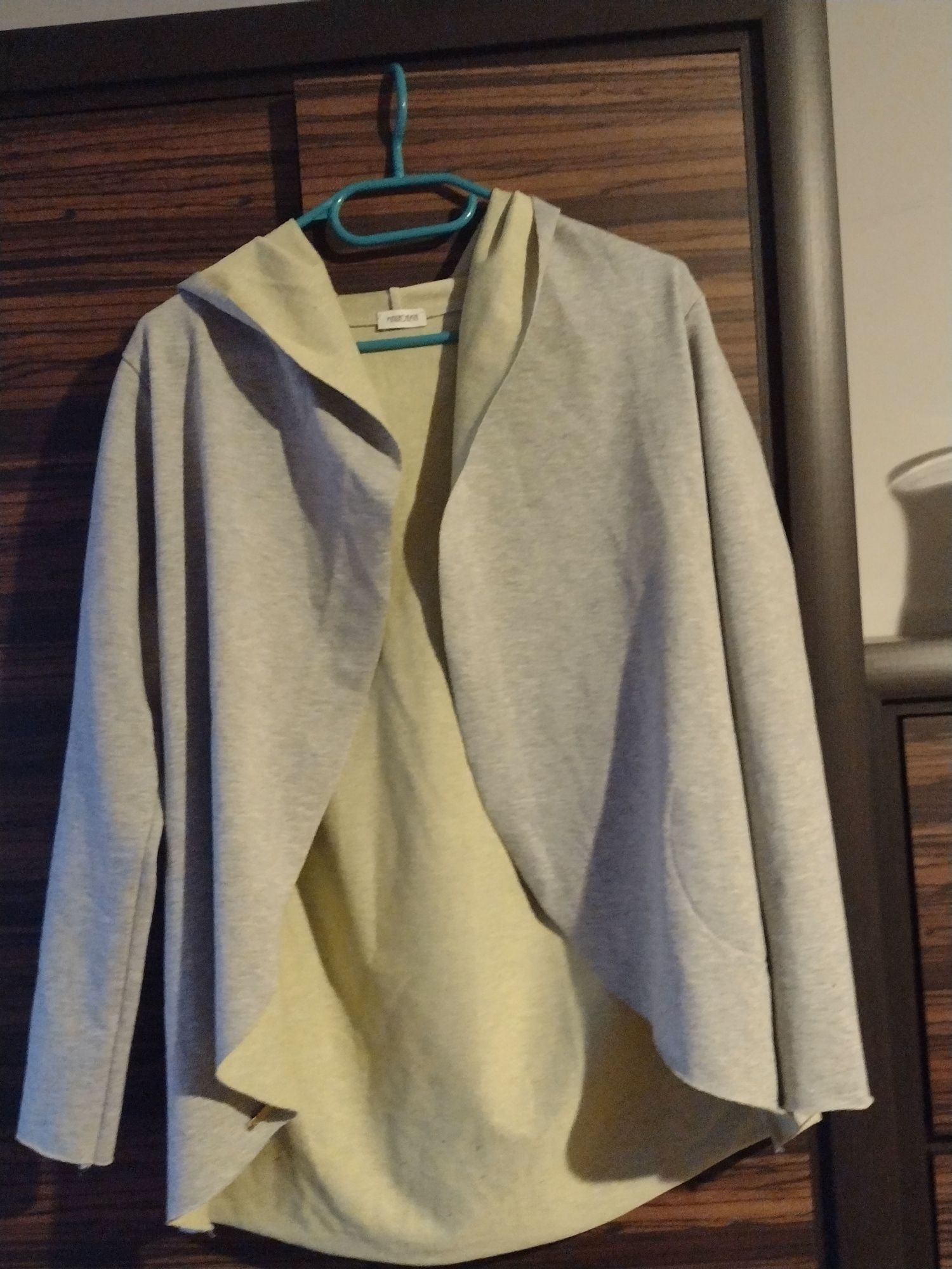 Narzutka, sweter, bluza