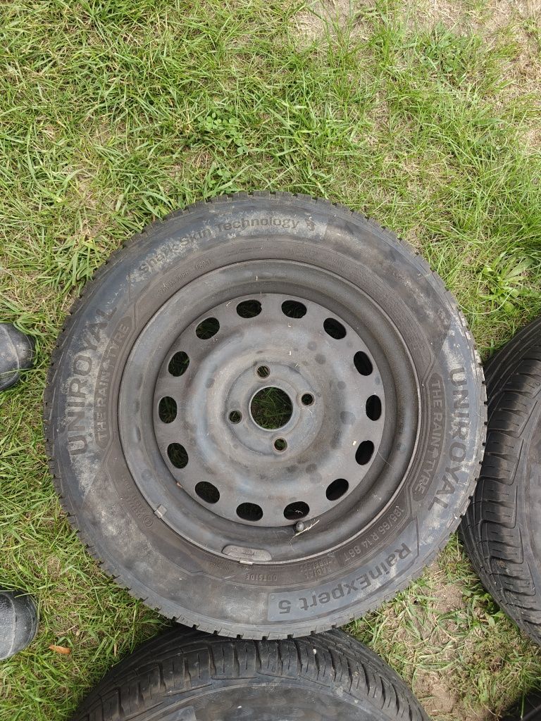 Uniroyal RaiExpert 5 185/65R14 z felgami ET45 4x100