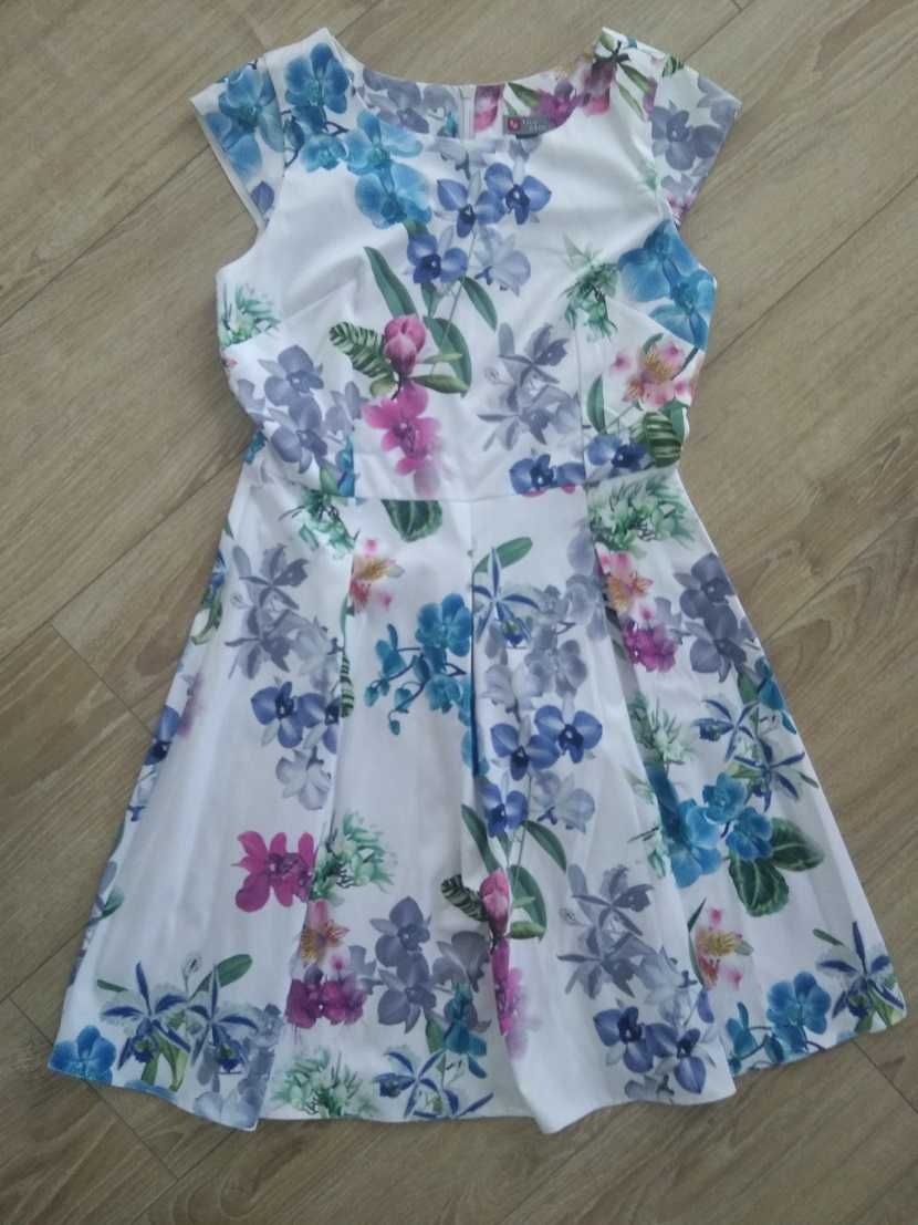 Biała sukienka w kwiaty TwoBlue r. 40