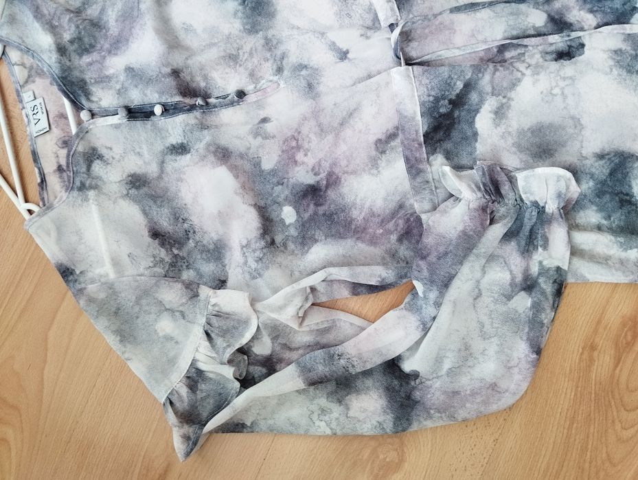 Śliczna letnia sukienkę firmy VRS w rozmiarze L.