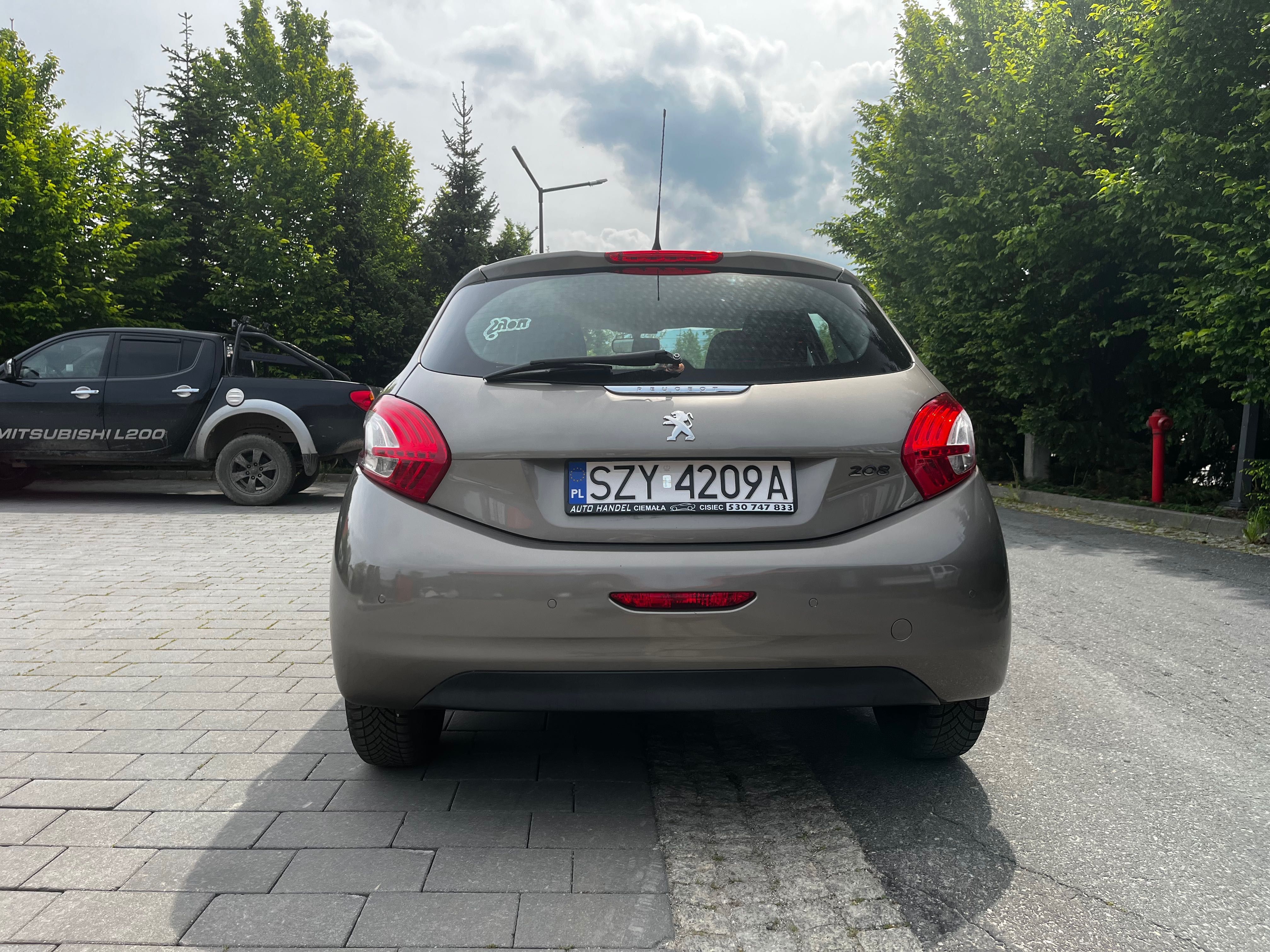 Peugeot 208 1.4 Benzyna Mały przebieg Super Utrzymany LEDY