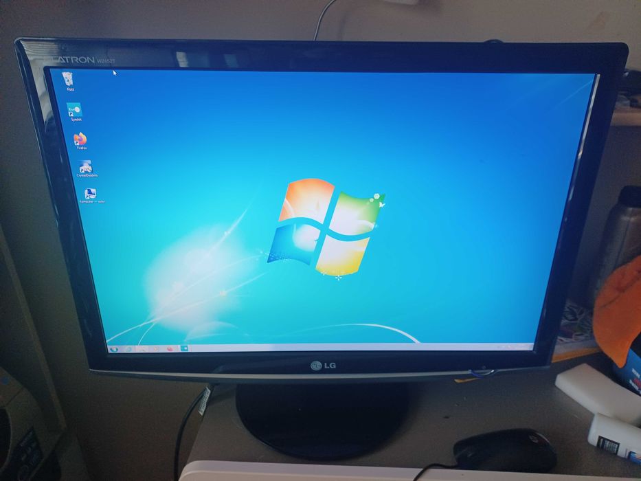 ładny monitor do komputera LG Full HD 24 cale LG vga dvi
