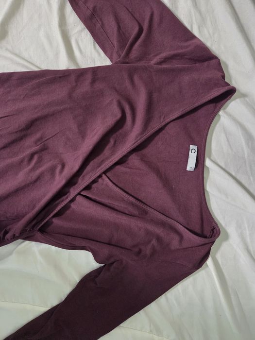 Кофта жіноча з вирізом