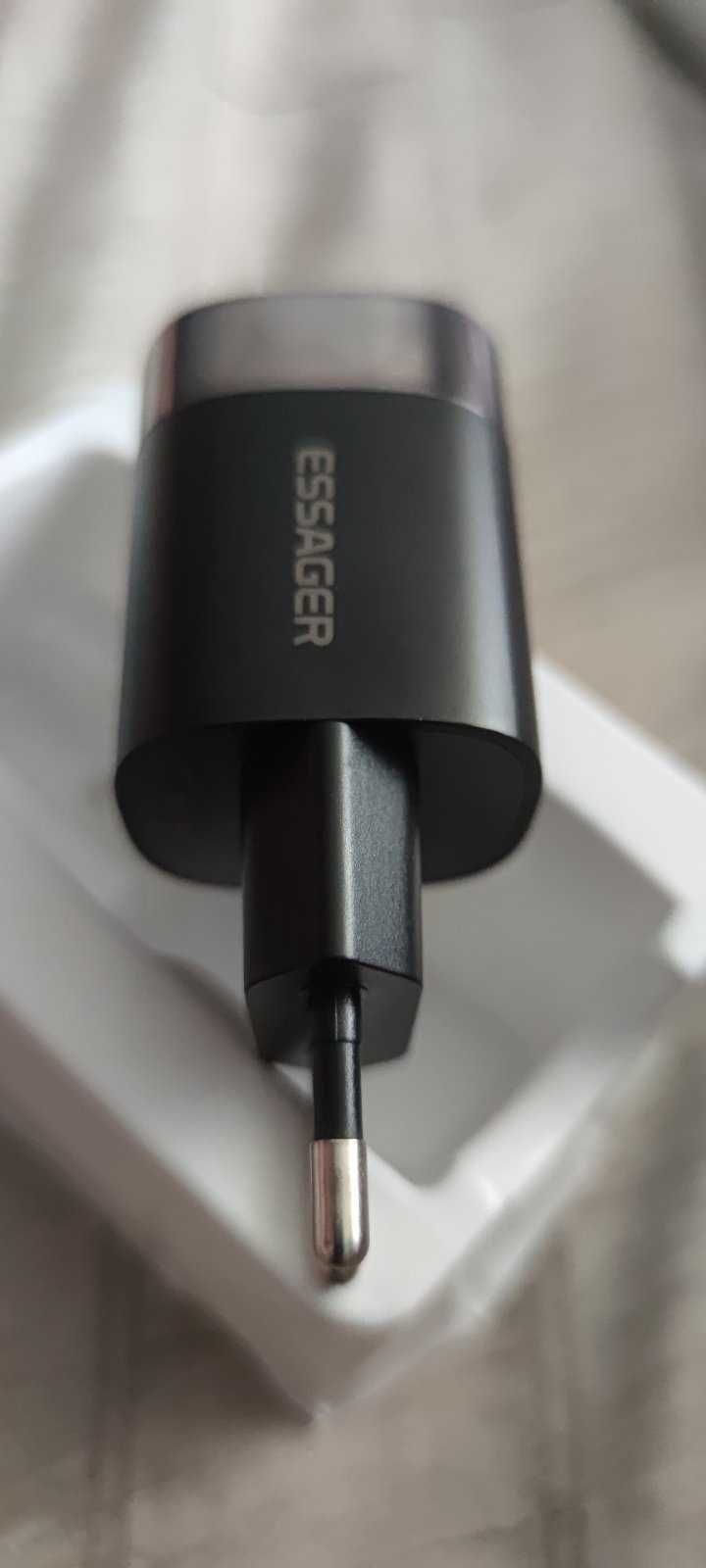 Зарядний пристрій Essager 33W GaN III PD USB-C+USB-A з дисплеєм