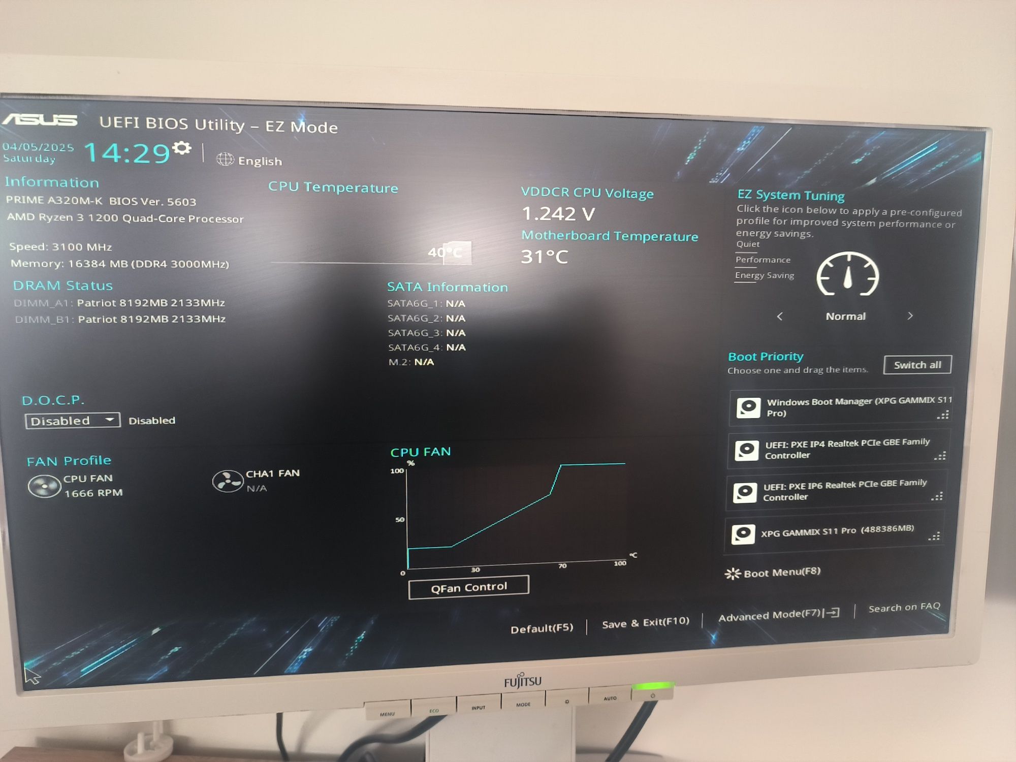 Komputer PC z 2 monitorami zestaw AMD/16GB DDR4/Rx560 2GB