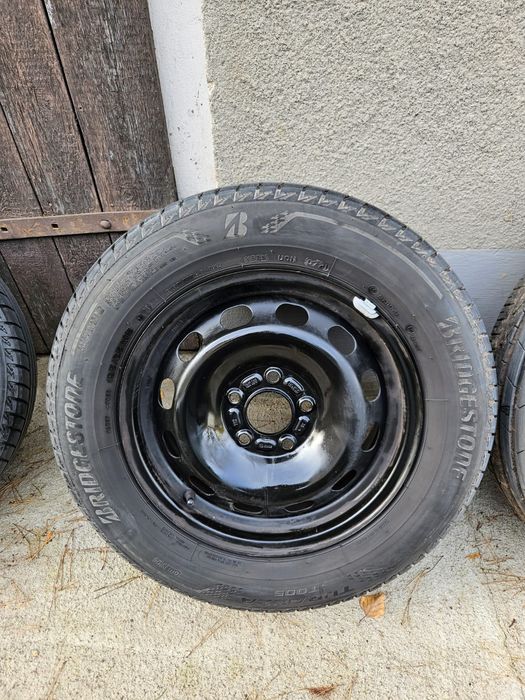 Kpl 4 opon z felgami 5x108  196/65 R15 Lato