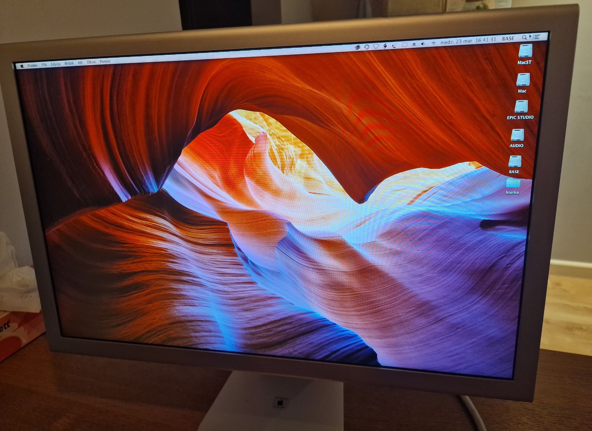 Monitor Apple Cinema Display HD