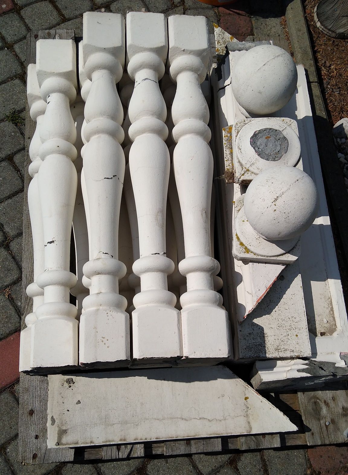 Ozdobne balustrady balkonowe