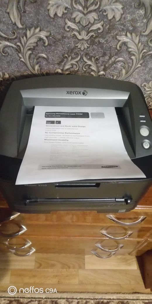 Лазерний принтер xerox phaser 3140.