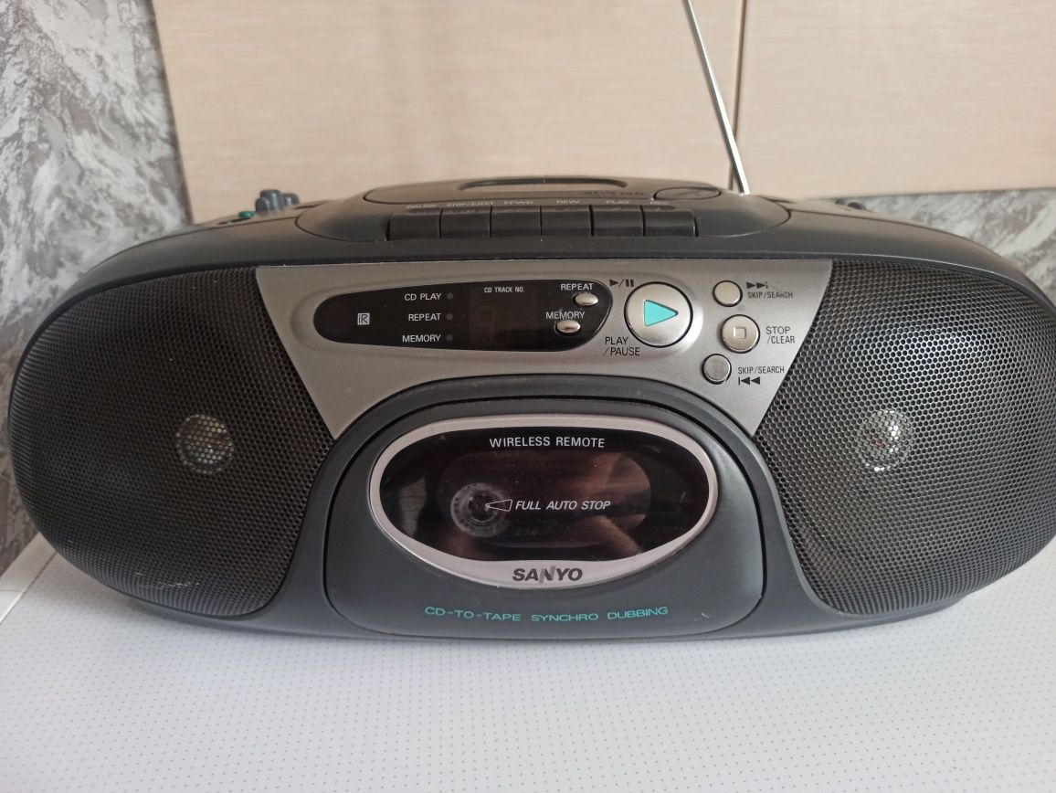 Магнитола  SANYO