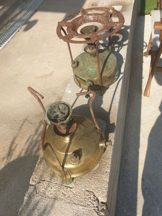 Dois fogareiros antigos