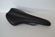 Nowe siodło siodełko firmy Bontrager arvada austenite 138x270mm
