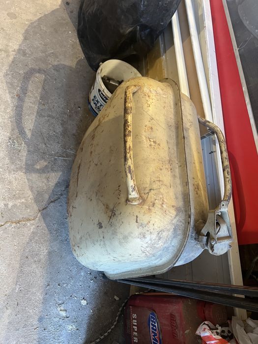 Продам все що є на фото ціна договірна