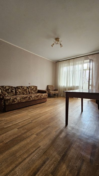 Продам квартиру,  ж/м Сокол, бул. Слави, поряд ж/м Перемога, Тополь