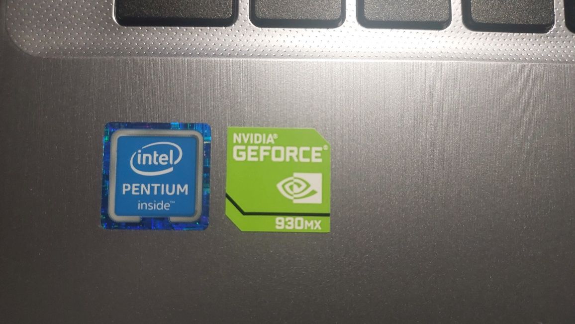 Ноутбук ASUS Vivobook 14 X405UR