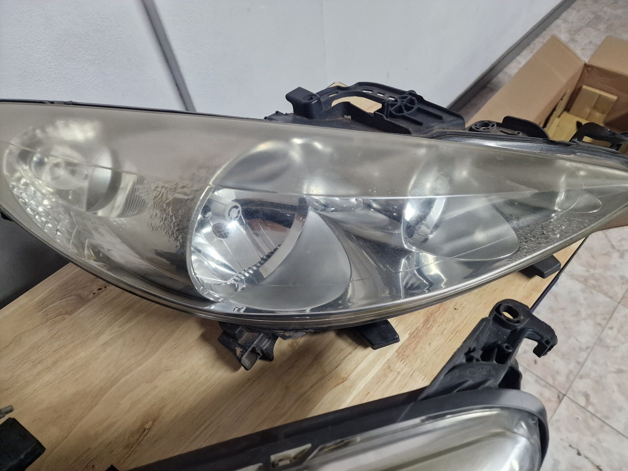 Opticas peugeout 207