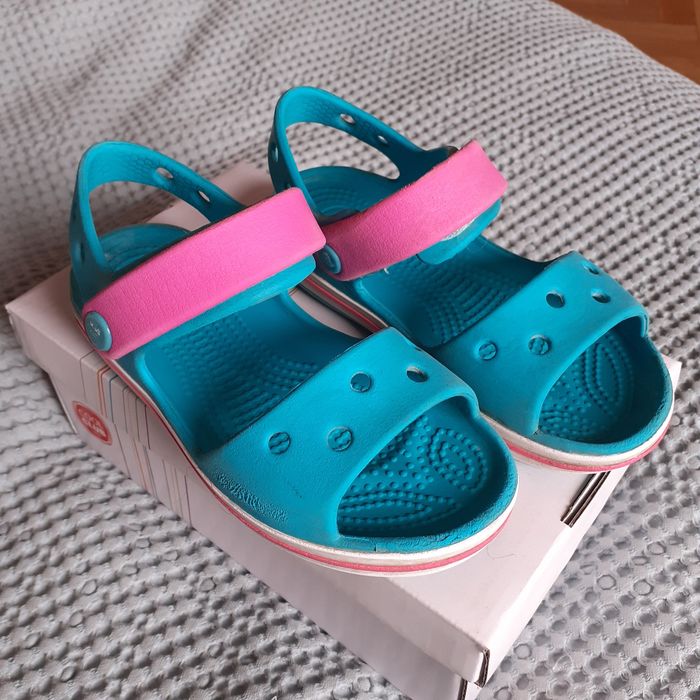 sandałki crocsy C10