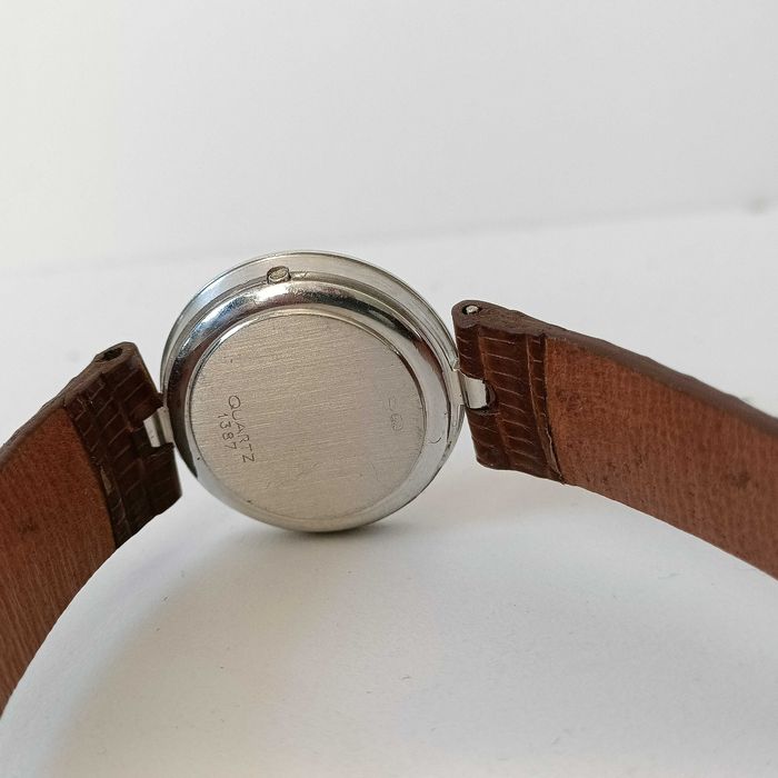 Złota damska Omega białe złoto 18 ct