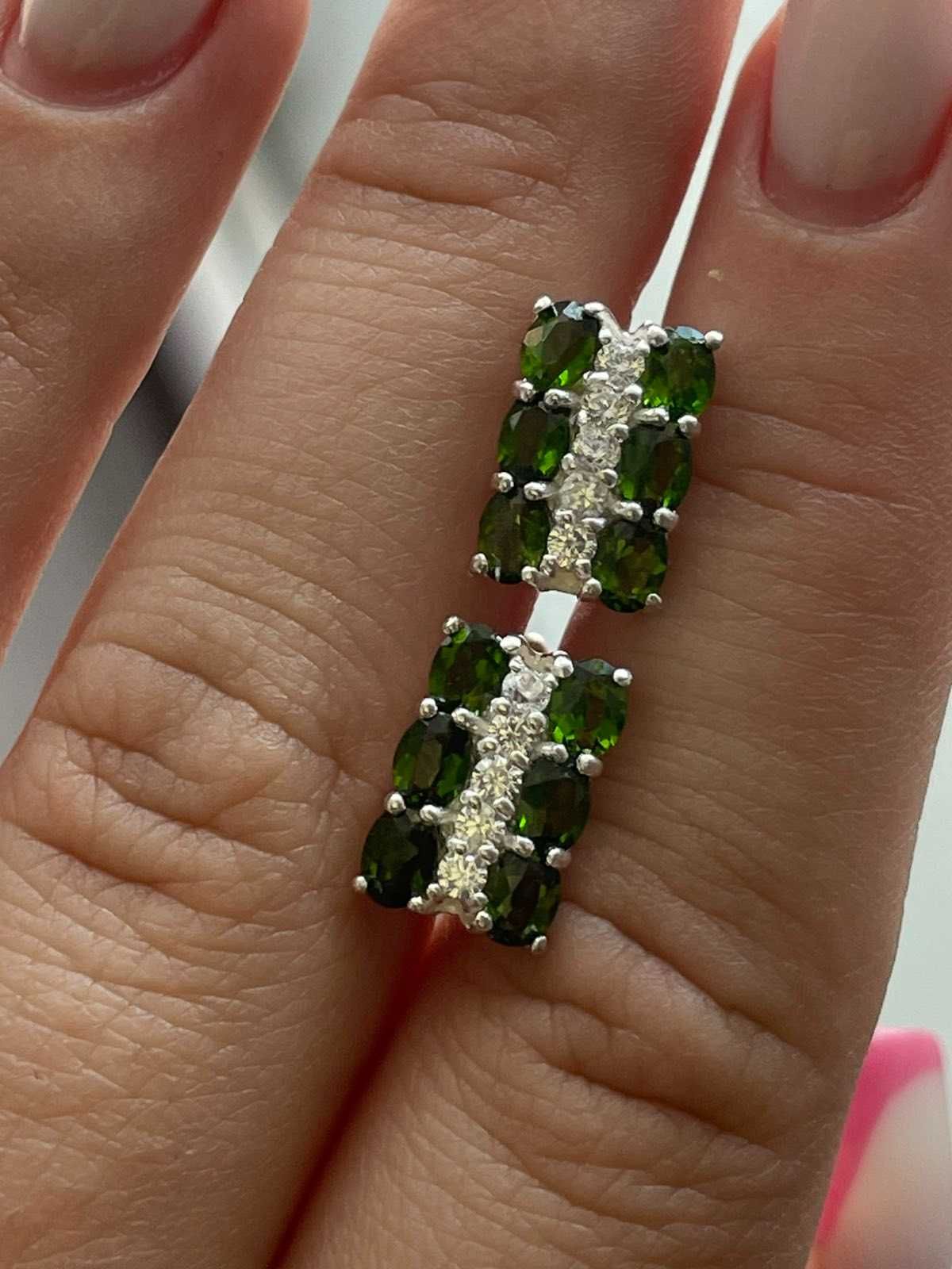 Серебряное кольцо с хром диопсидом(якутский изумруд) Размер 17.75