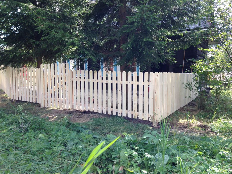 Sztachety drewniane PRODUCENT świerk i modrzew. Suche deski balkonowe