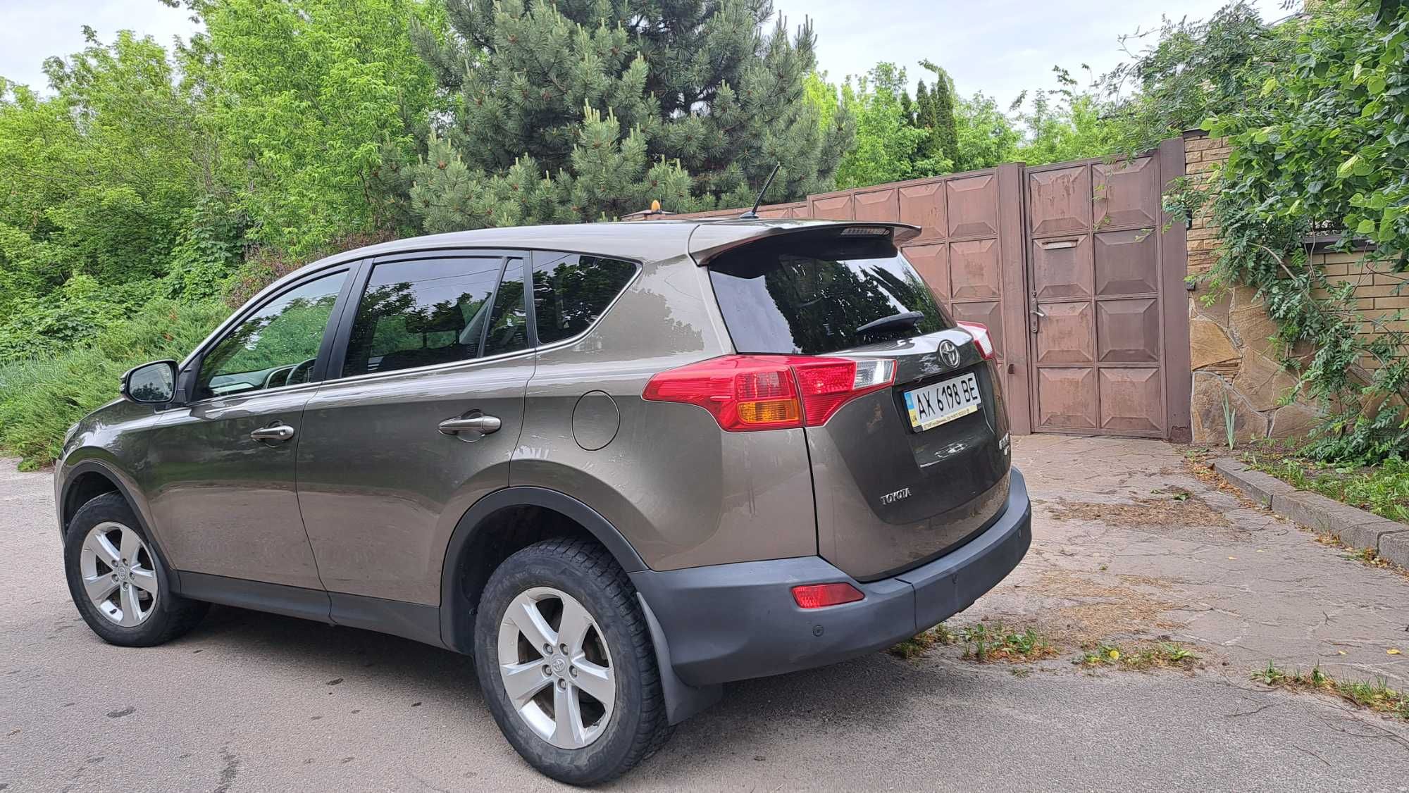 Продам автомобіль TOYOTA RAV