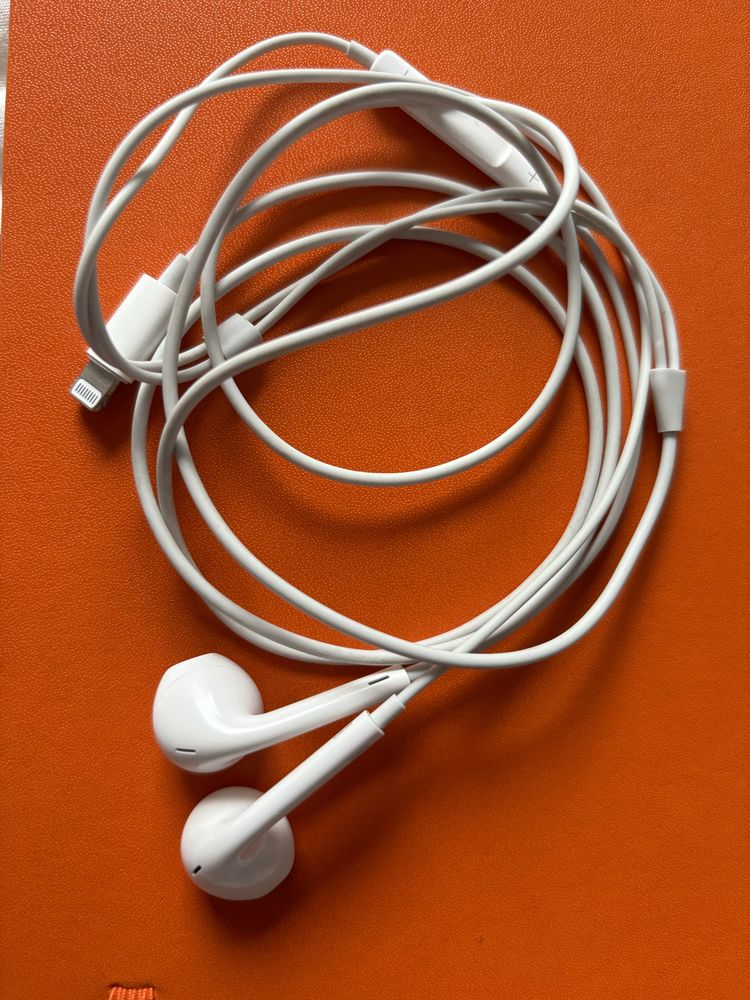 Słuchawki EarPods Lightning  connector
