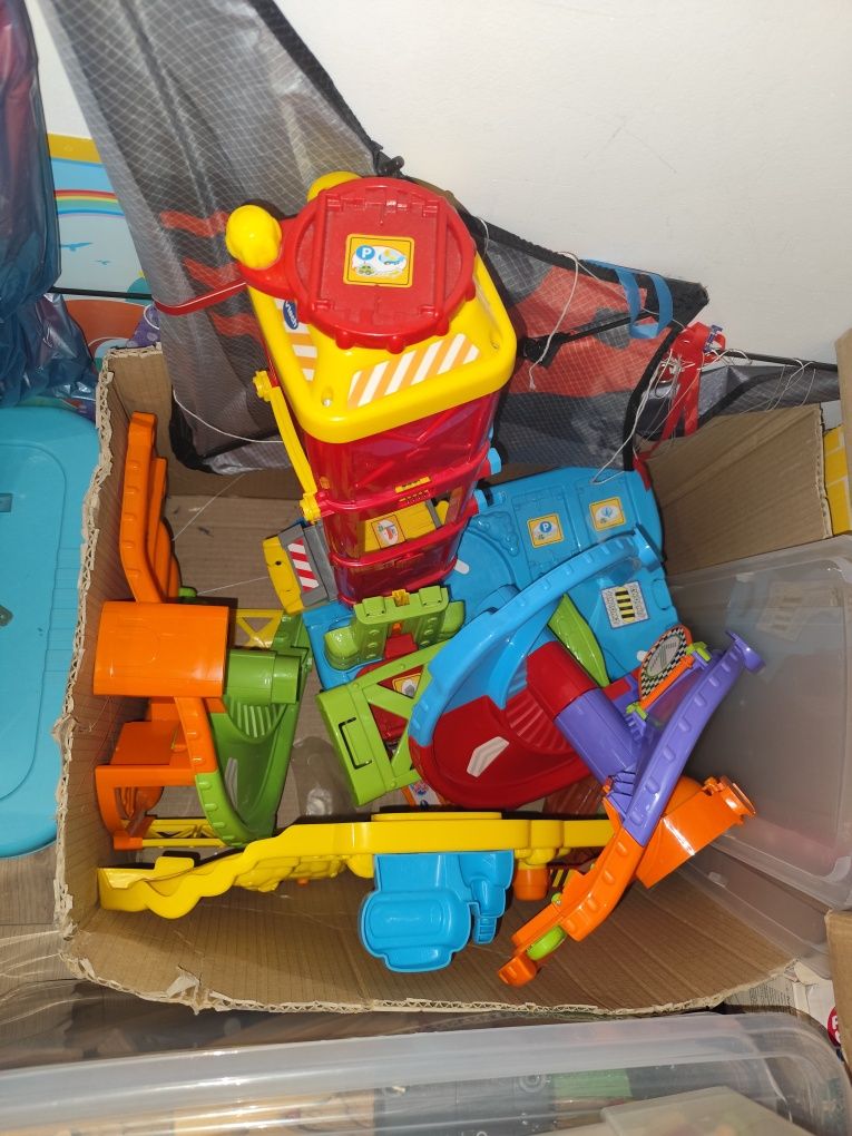 Vtech tut tut autka z 6 autkami