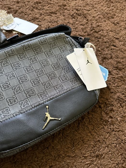 Сумка Air Jordan Monogram Crossbody | Nike, найк, джордан месенджер