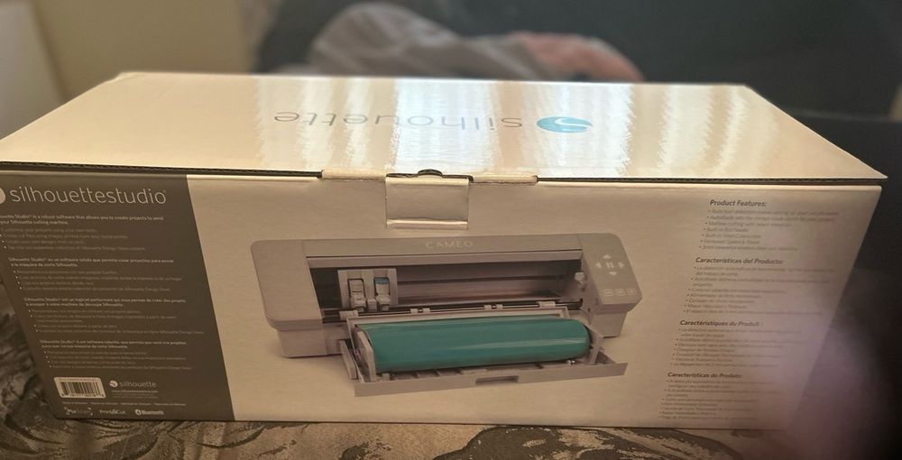 silhouette cameo 4 nova na caixa