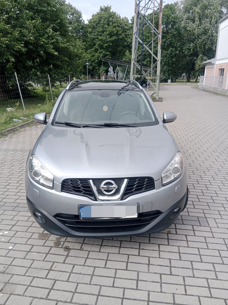 Sprzedam Nissan Qashqai+2 [2.0 Benzyna][Panorama][Climatrlnic]