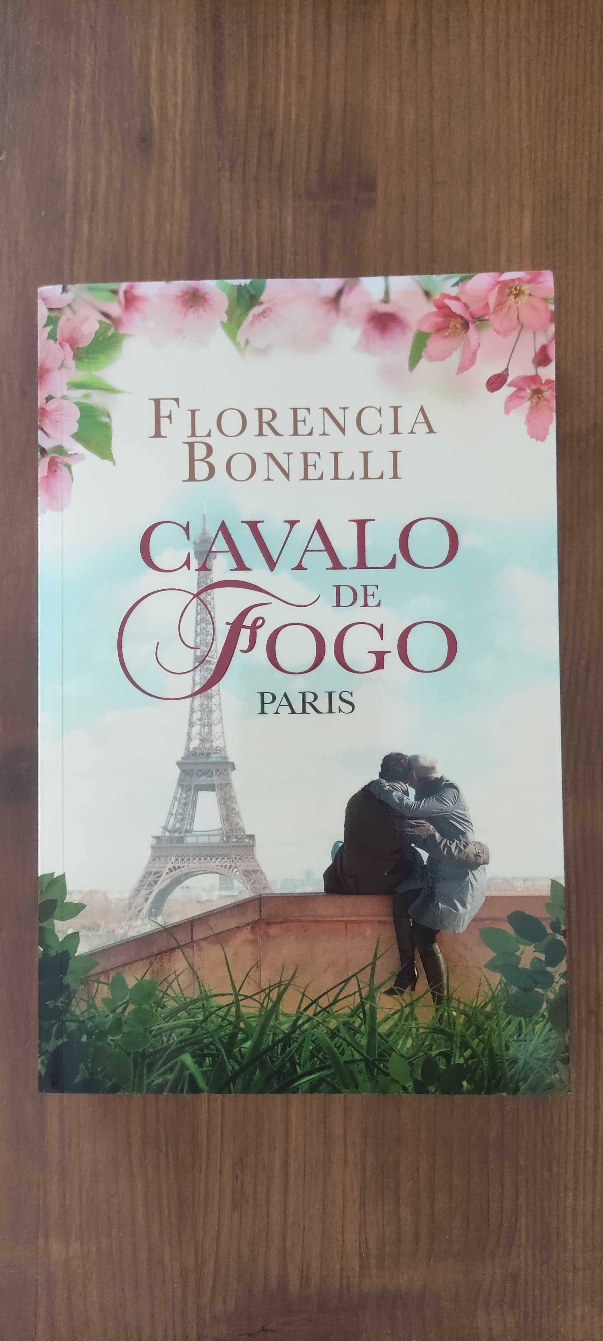 Livro "Cavalo de Fogo - Paris"