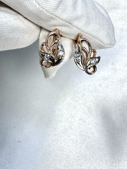 Золоті радянські сережки з діамантами