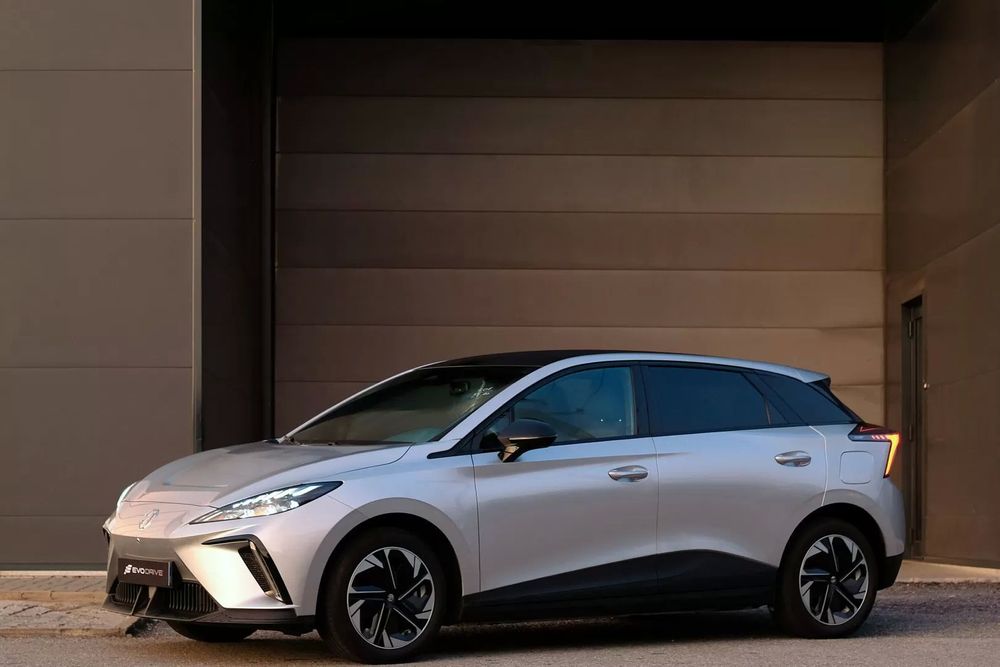 MG MG4 64 kWh Luxury