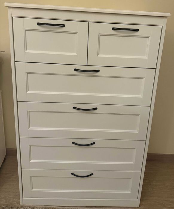 komoda, biurko narożne, krzesło i kontenerek na kółkach