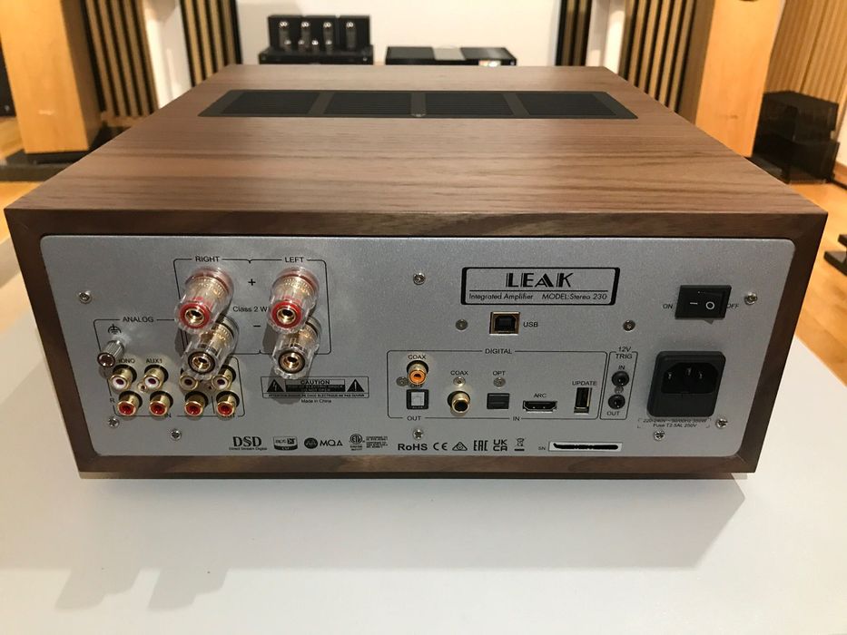 Leak Stereo 230 Wood wzmacniacz stereo 2x115W z DAC i Bluetooth