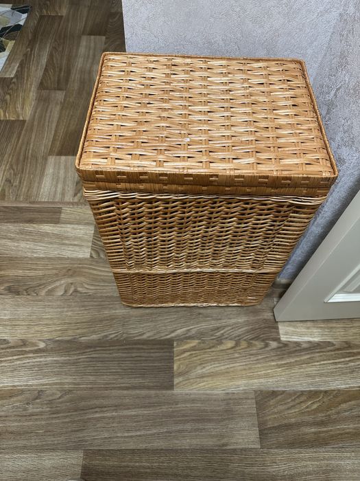 Продам корзину для білизни