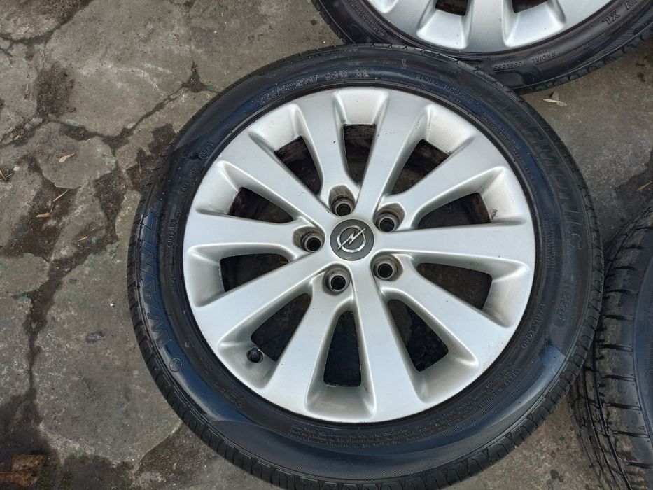 Felgi aluminiowe Opel Zafira C 17" 5x115