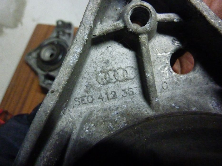 AUDI A4 B6 B7 mocowanie kielich amortyzatora przód lewy prawy gwinty