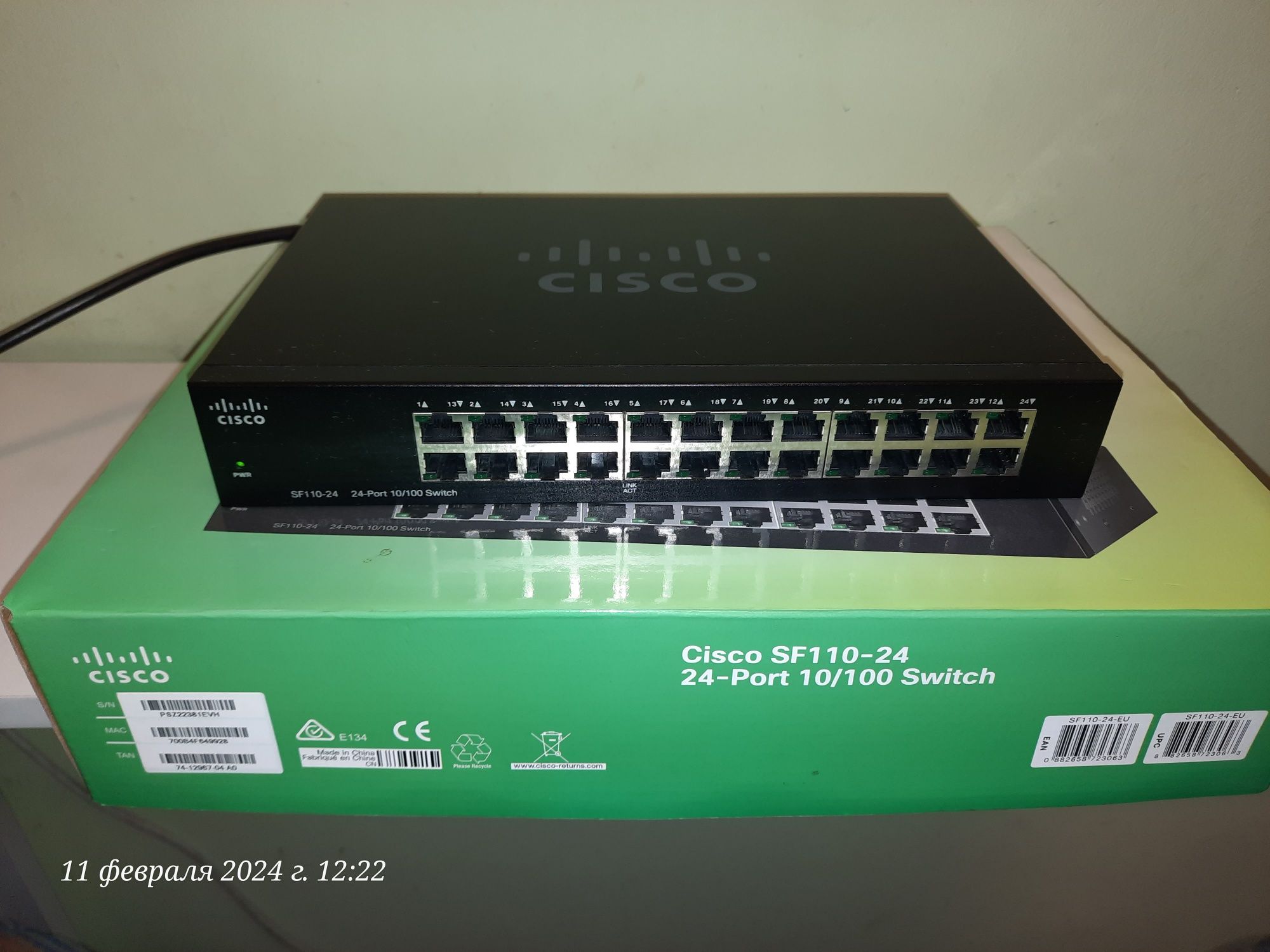 Комутатор,свитч Cisco SF110-24 port switch