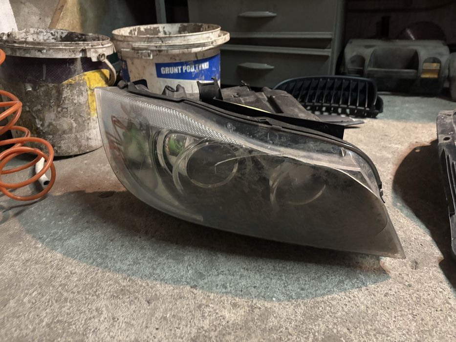 Lampa bmw e90 prawa